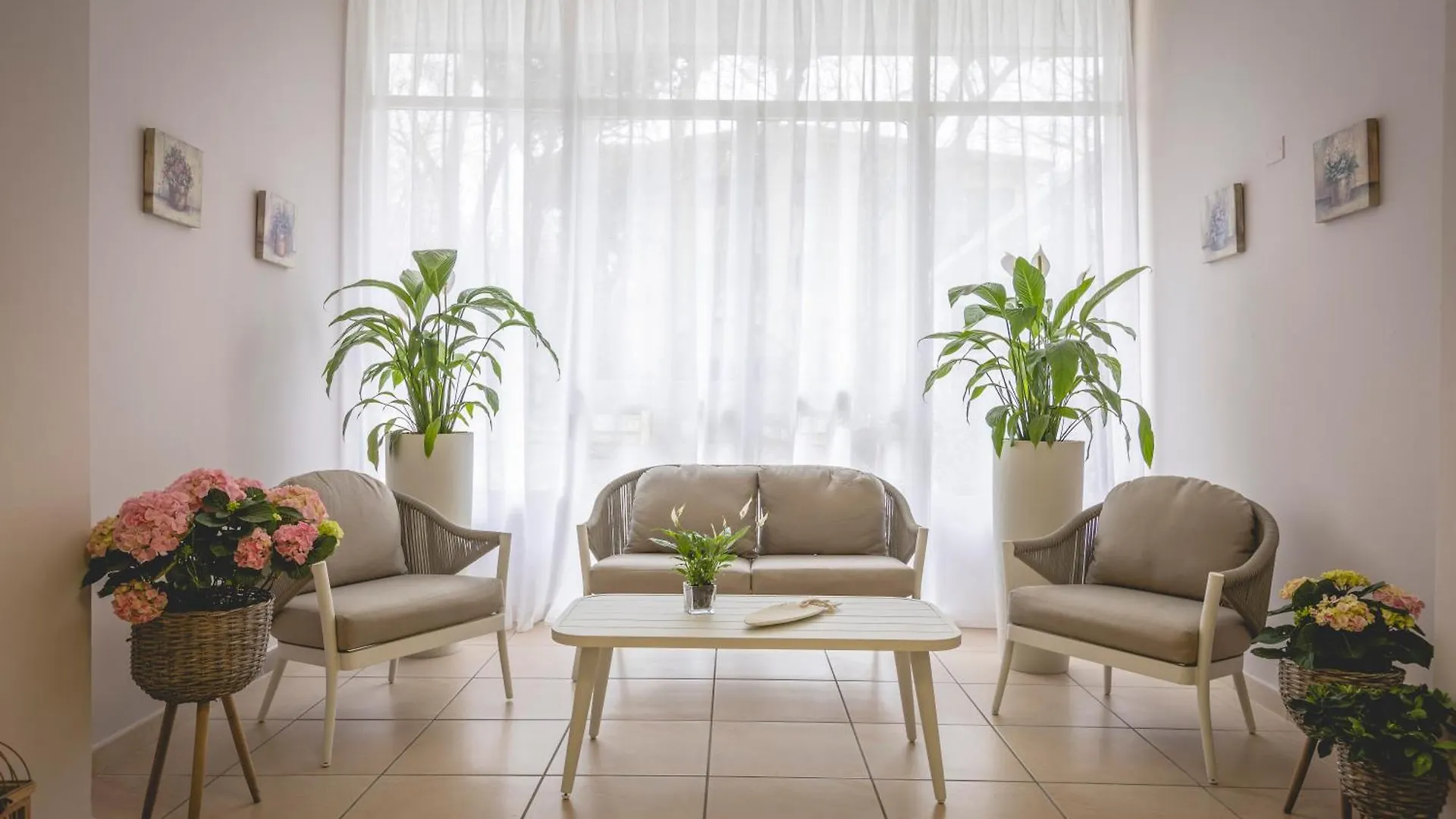 Hotel La Perla Cervia Italy